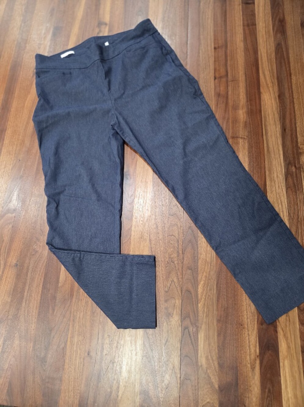 Chico's Brigitte Slim Leg Pull-on Ankle  Pants